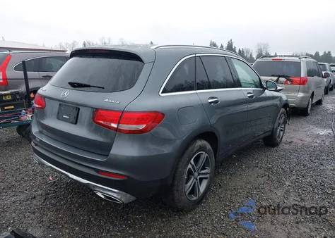2017 Mercedes Glc300 4Matic z USA, uszkodzony, nr VIN WDC0G4KB3HF158658